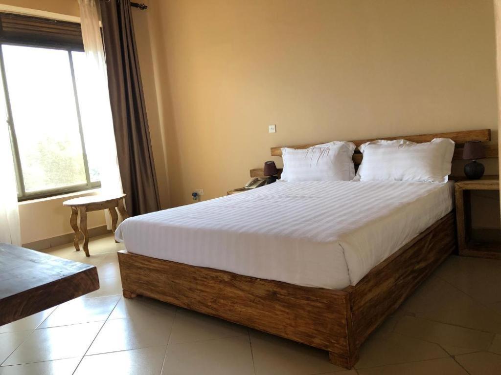 Meley Impala Hotel Munyonyo Exteriér fotografie