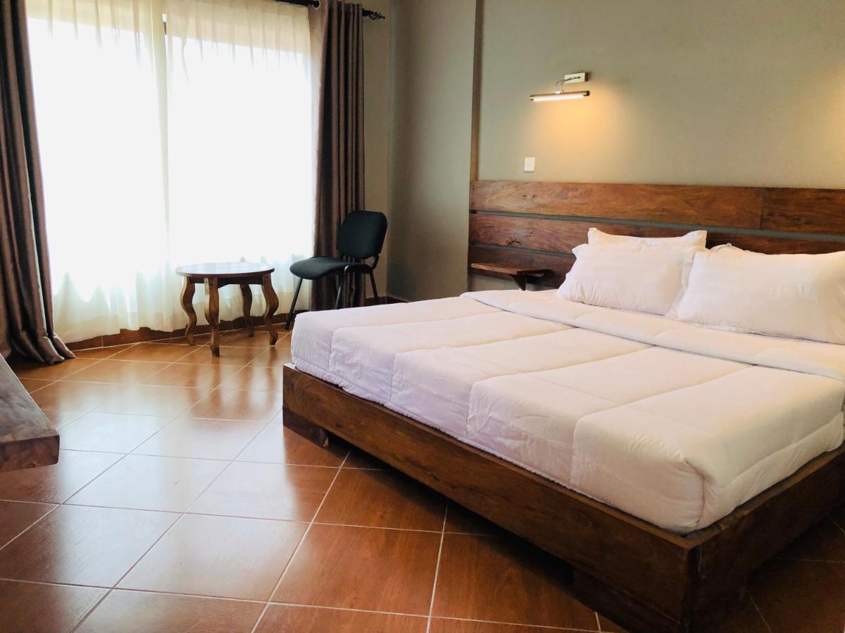 Meley Impala Hotel Munyonyo Exteriér fotografie